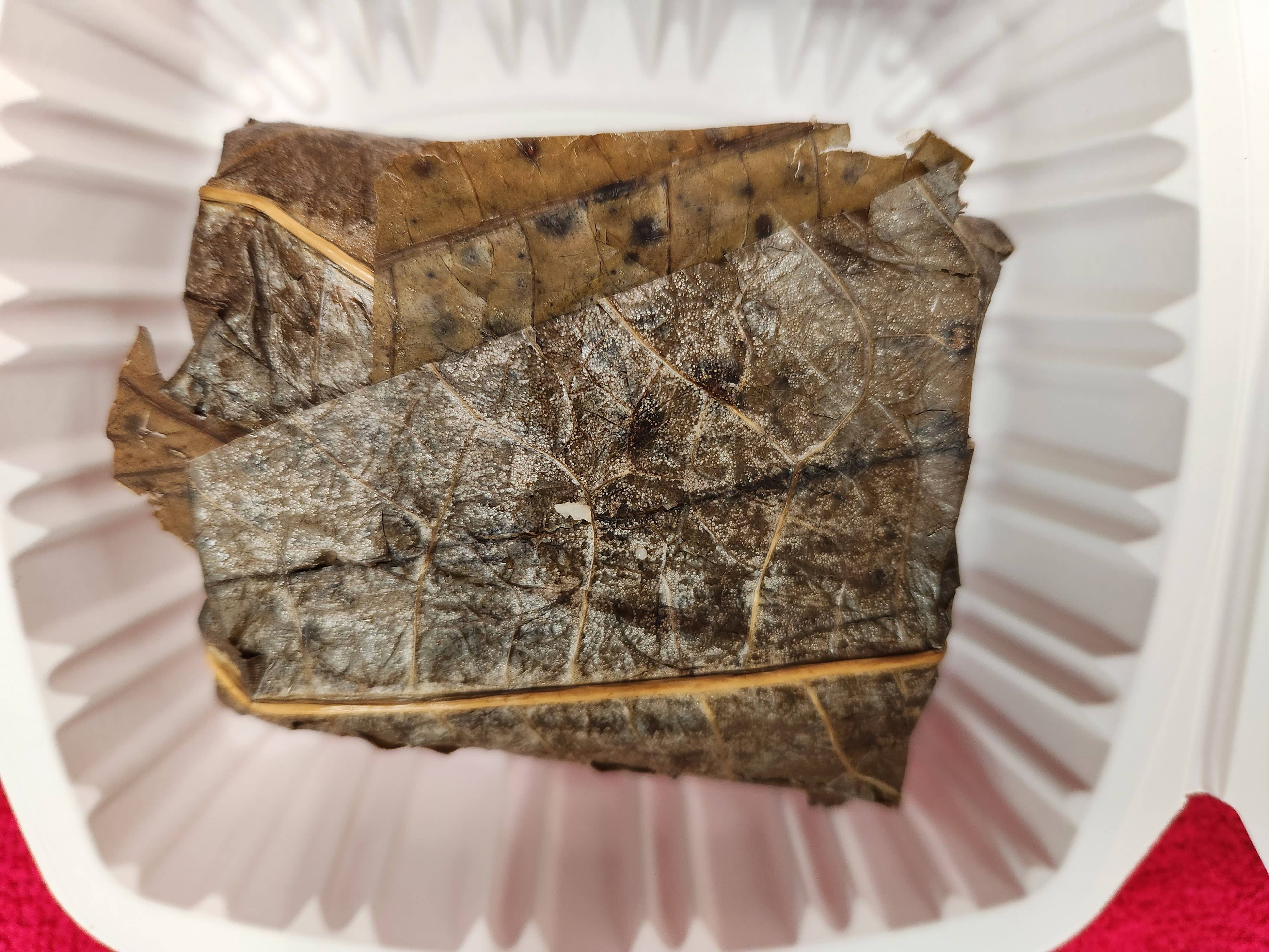 Glutinous Rice wrapped in Lotus Leaf ★ 糯米雞